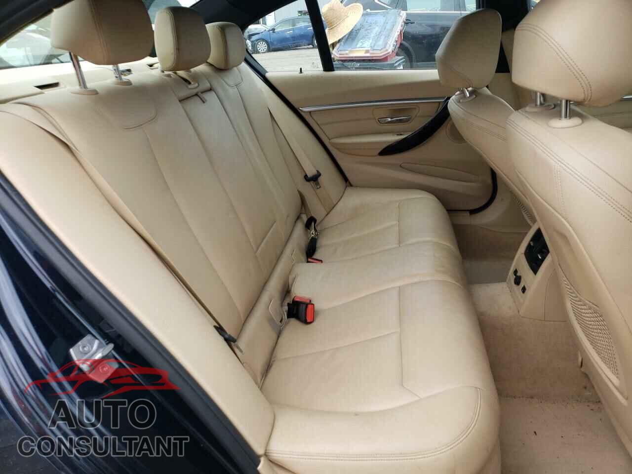 BMW 3 SERIES 2016 - WBA8E3G52GNU00627