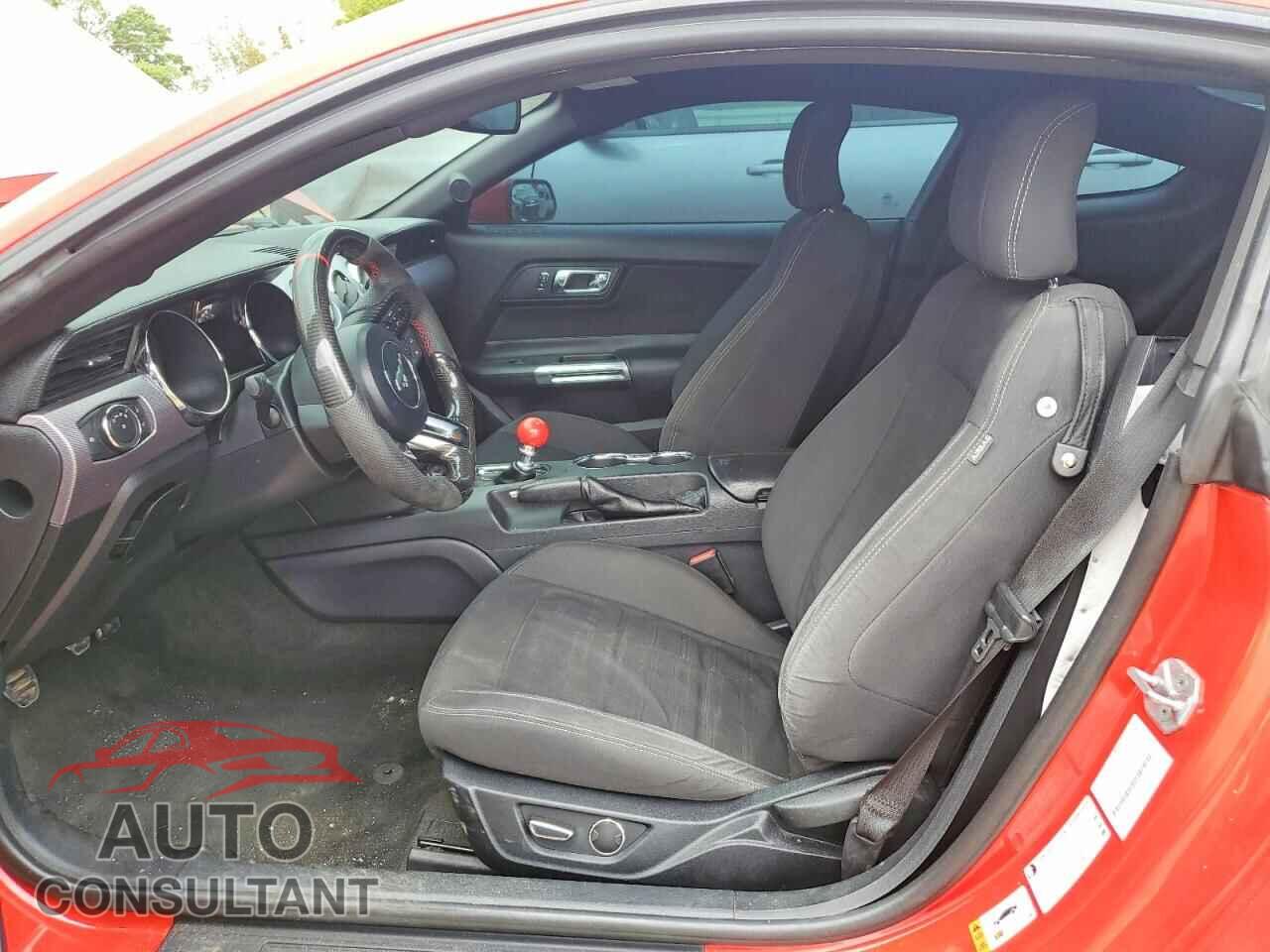 FORD MUSTANG 2017 - 1FA6P8CF1H5208767
