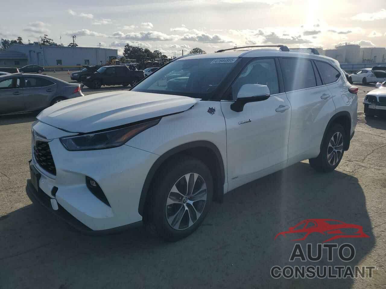 TOYOTA HIGHLANDER 2021 - 5TDHBRCH7MS516443