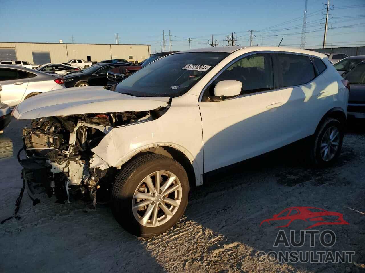 NISSAN ROGUE 2018 - JN1BJ1CP0JW152205