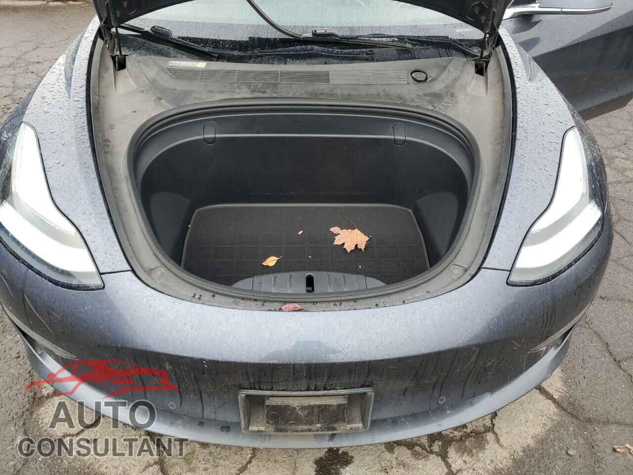 TESLA MODEL 3 2018 - 5YJ3E1EA8JF045115
