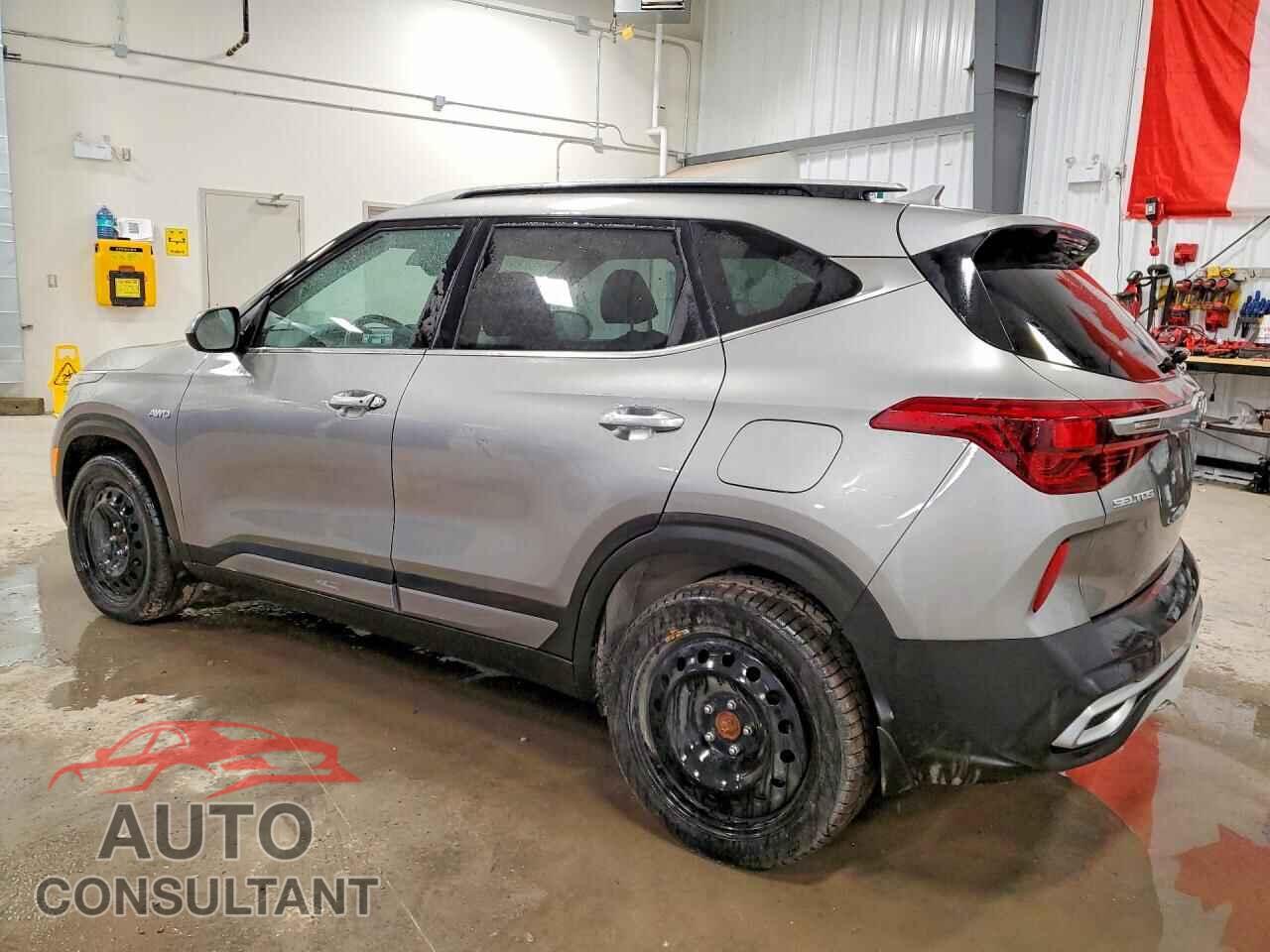KIA SELTOS 2023 - KNDETCA28P7399191
