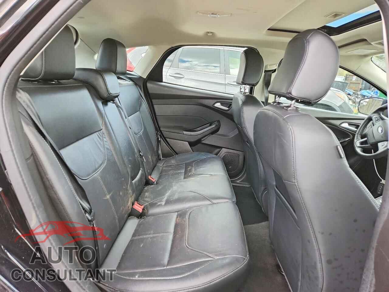 FORD FOCUS 2017 - 1FADP3N25HL279549