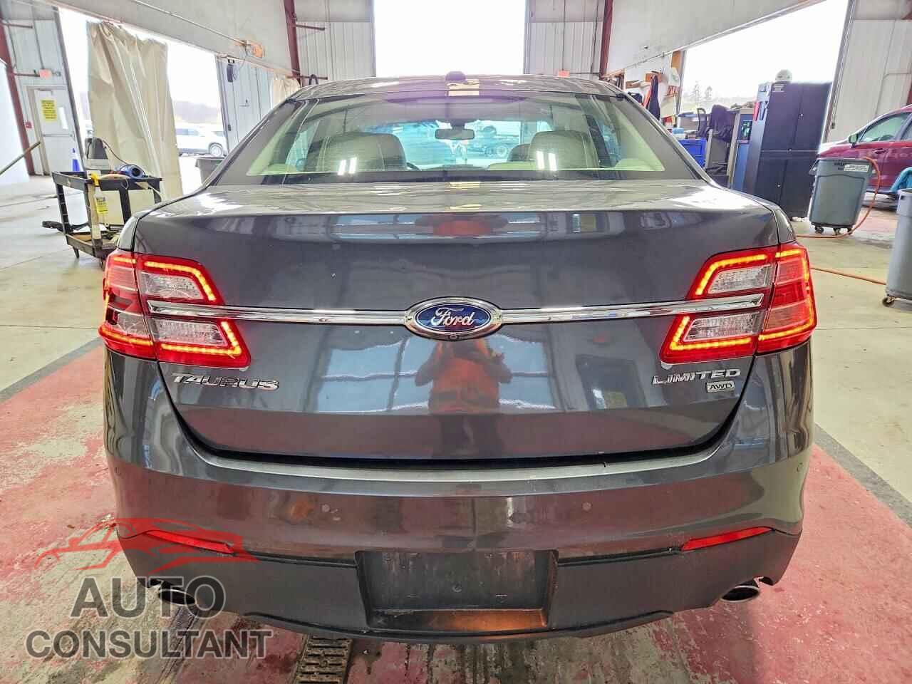 FORD TAURUS 2015 - 1FAHP2J84FG111865