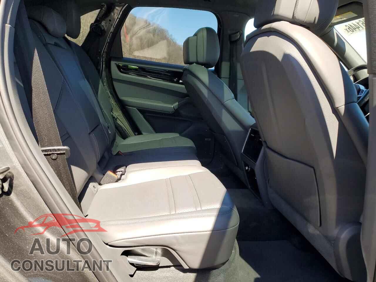 PORSCHE CAYENNE 2020 - WP1AA2AY7LDA00042
