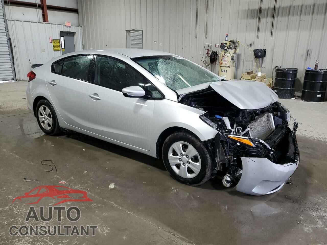 KIA FORTE 2017 - 3KPFK4A73HE136276