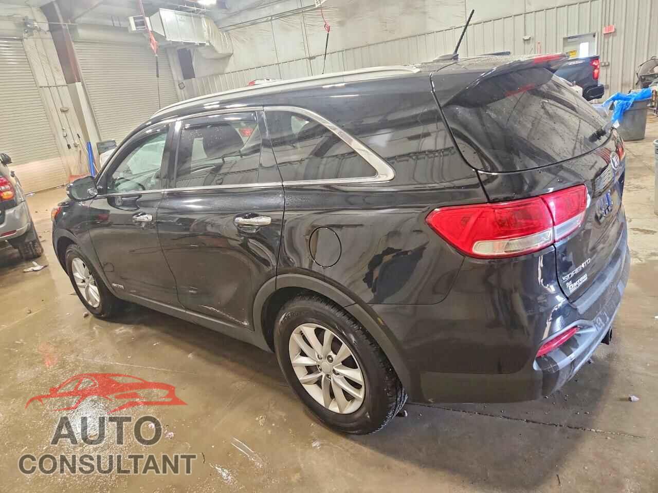 KIA SORENTO 2018 - 5XYPGDA56JG421499