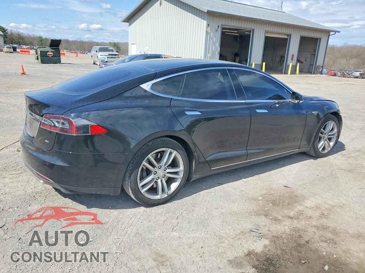 TESLA MODEL S 2014 - 5YJSA1H19EFP40177