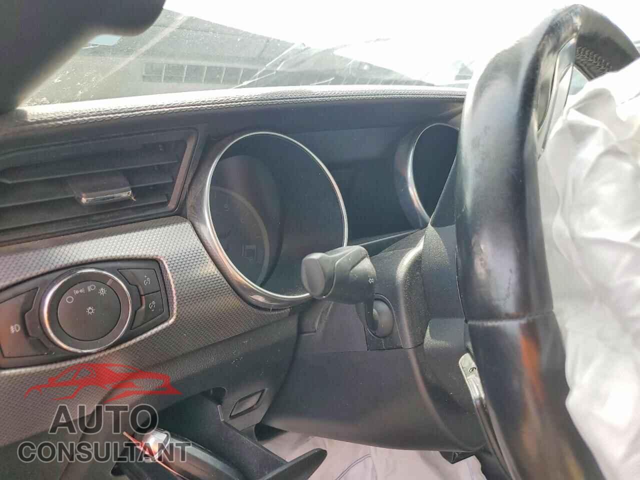 FORD MUSTANG 2018 - 1FA6P8CF4J5183644