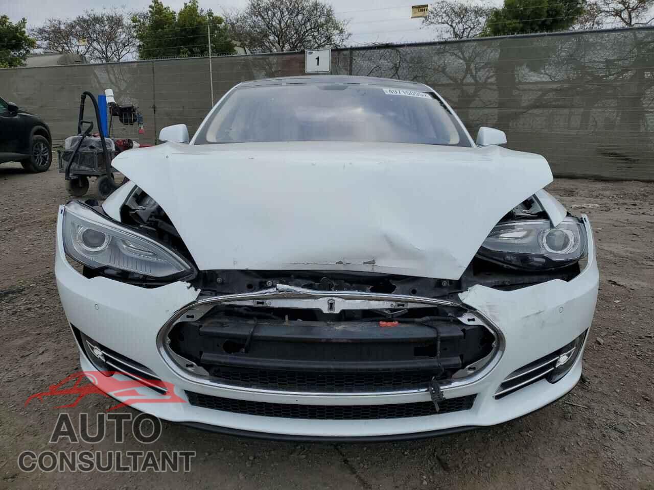 TESLA MODEL S 2014 - 5YJSA1H18EFP32300