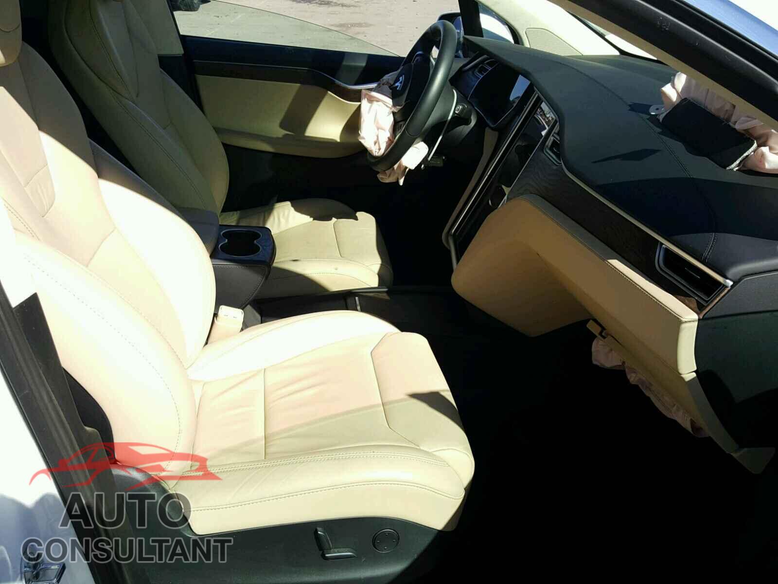 TESLA MODEL X 2017 - 5YJXCDE26HF054777