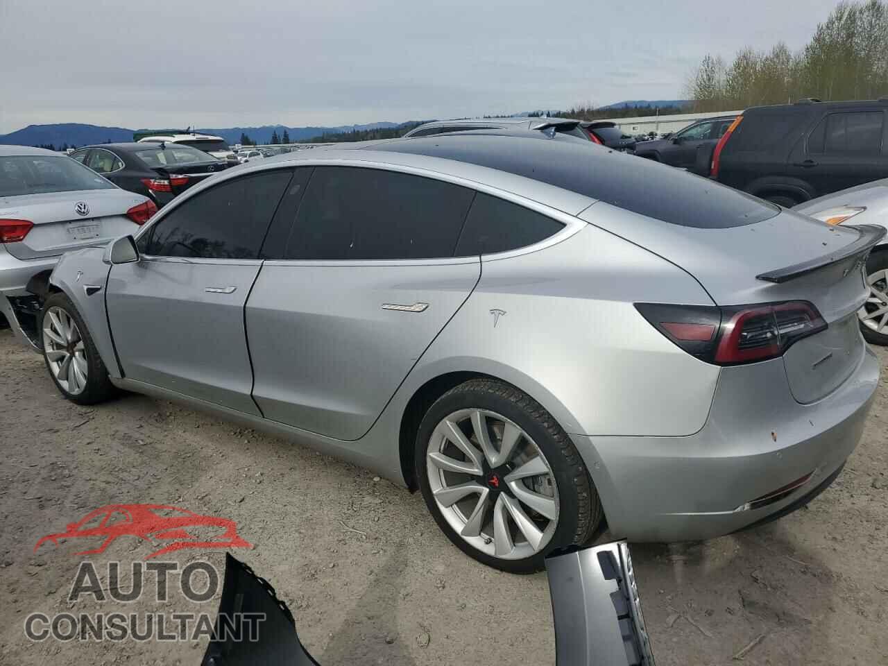 TESLA MODEL 3 2018 - 5YJ3E1EB8JF091245