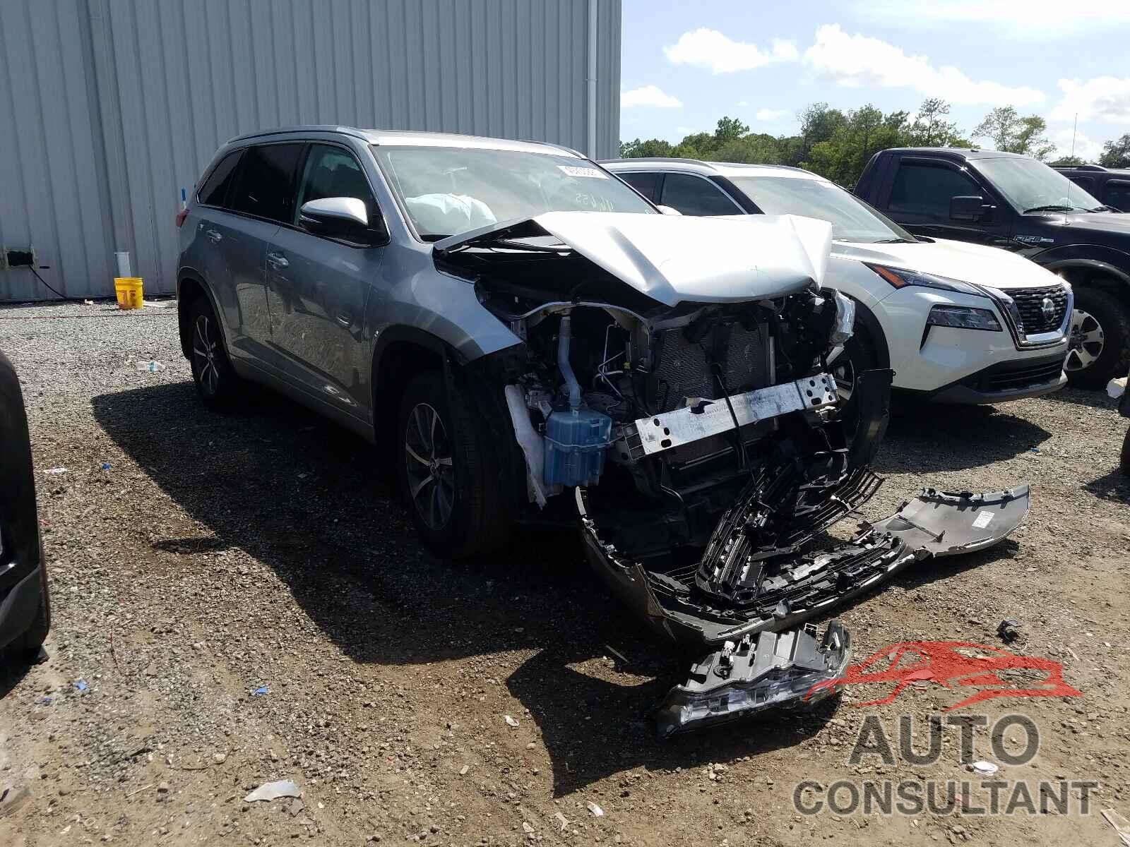 TOYOTA HIGHLANDER 2018 - 5TDJZRFH4JS541269