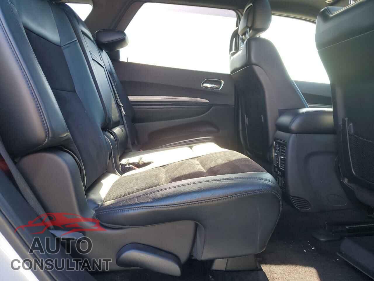 DODGE DURANGO 2018 - 1C4RDJDG0JC305040