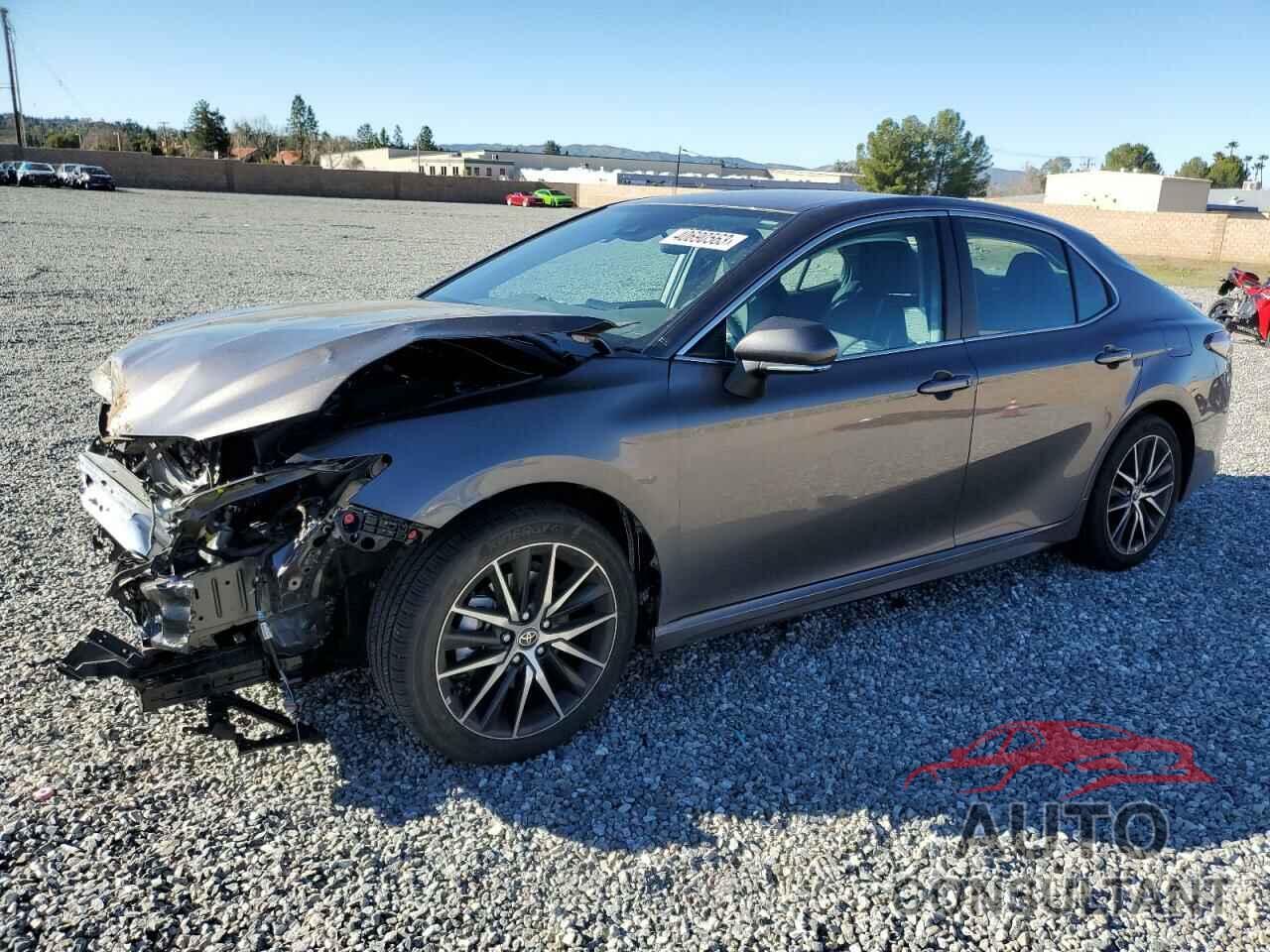 TOYOTA CAMRY 2022 - 4T1G11AK0NU694802