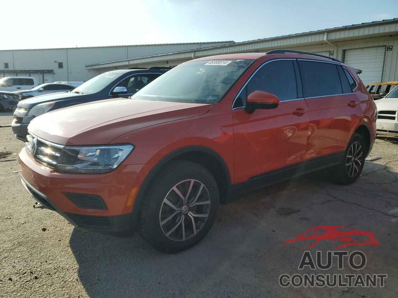 VOLKSWAGEN TIGUAN 2019 - 3VV3B7AX0KM117820