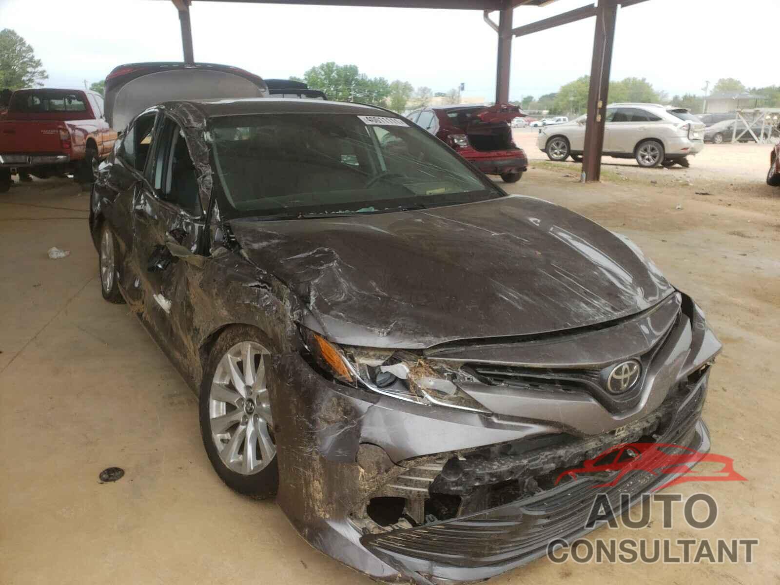 TOYOTA CAMRY 2018 - 4T1B11HK0JU626221
