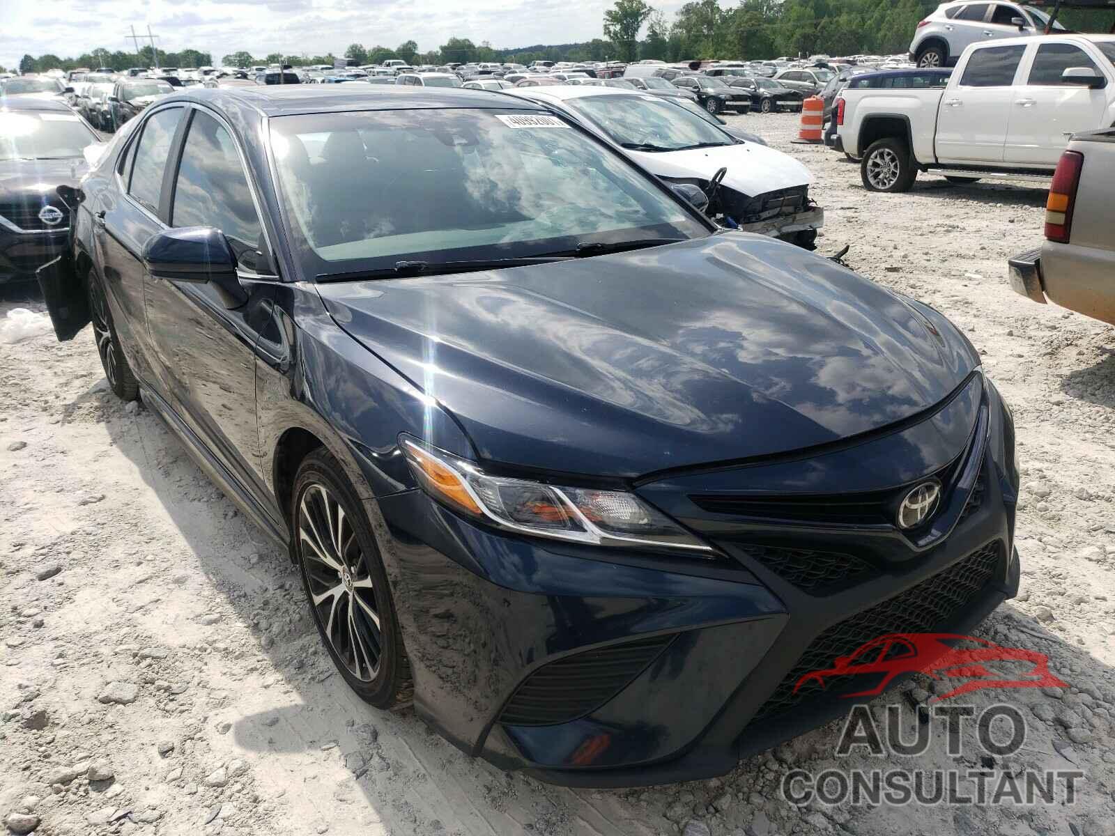 TOYOTA CAMRY 2018 - 4T1B11HK6JU638079