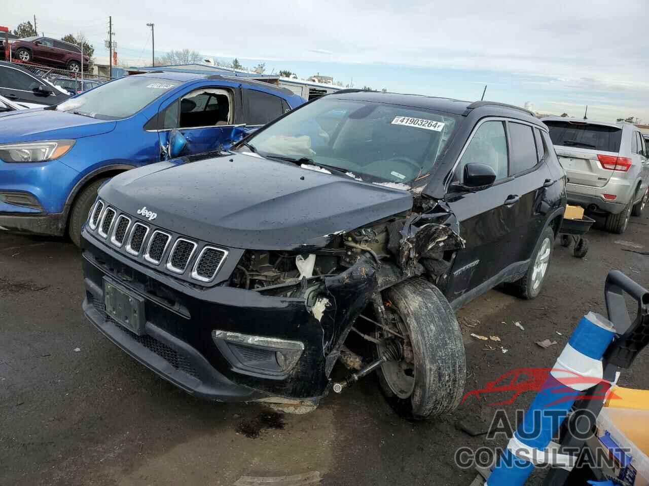 JEEP COMPASS 2018 - 3C4NJDBB8JT161080