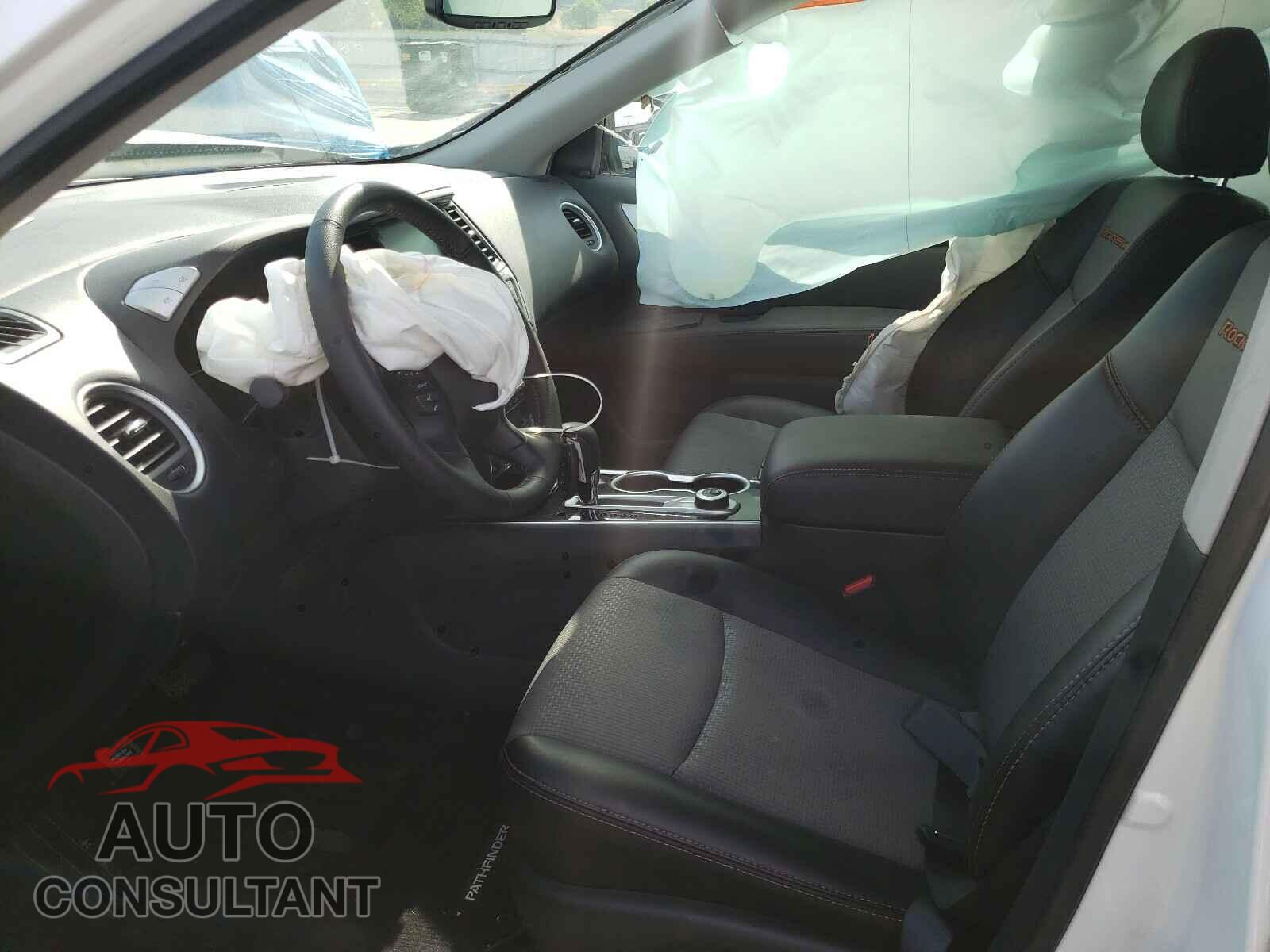 NISSAN PATHFINDER 2020 - 5N1DR2BM6LC647357