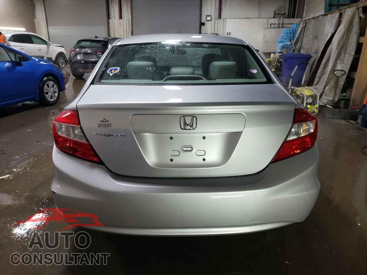 HONDA CIVIC 2012 - 2HGFB2F55CH500899