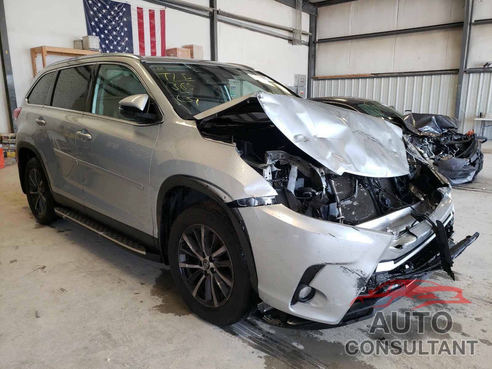 TOYOTA HIGHLANDER 2019 - 5TDKZRFHXKS552038