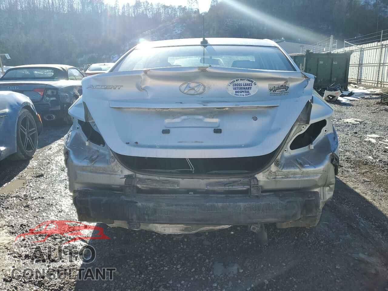 HYUNDAI ACCENT 2013 - KMHCT4AEXDU324220