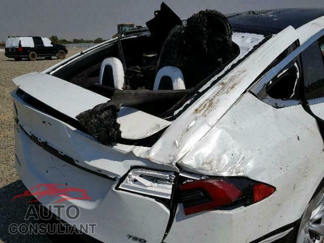 TESLA MODEL X 2018 - 5YJXCBE29JF106428