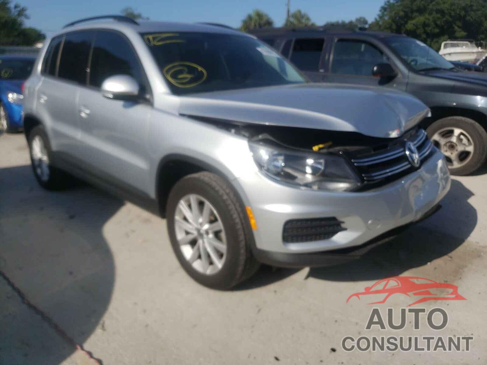 VOLKSWAGEN TIGUAN 2017 - WVGAV7AX2HK046791