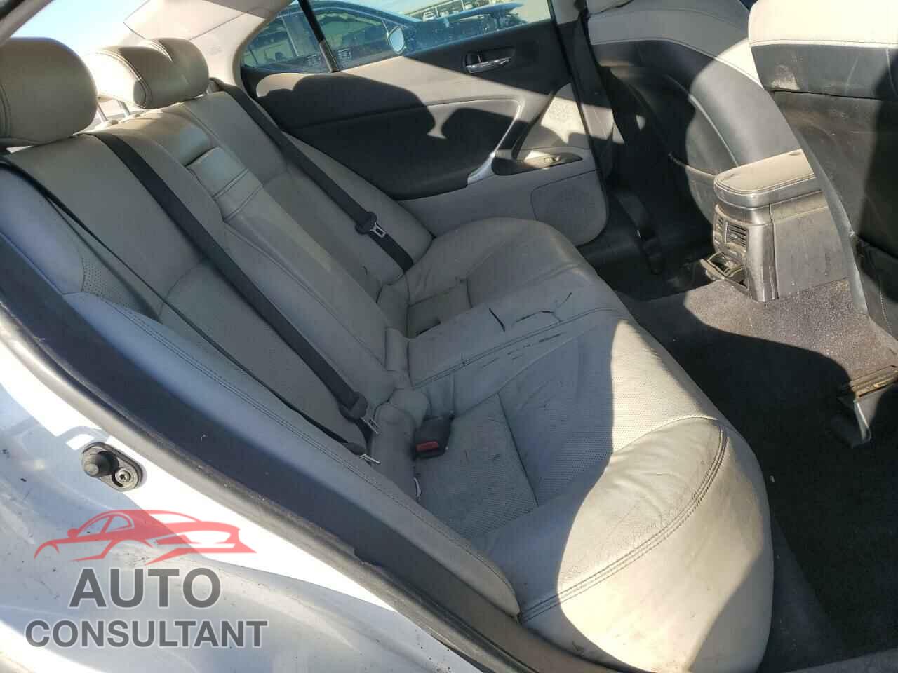 LEXUS IS 2011 - JTHBF5C21B5144016