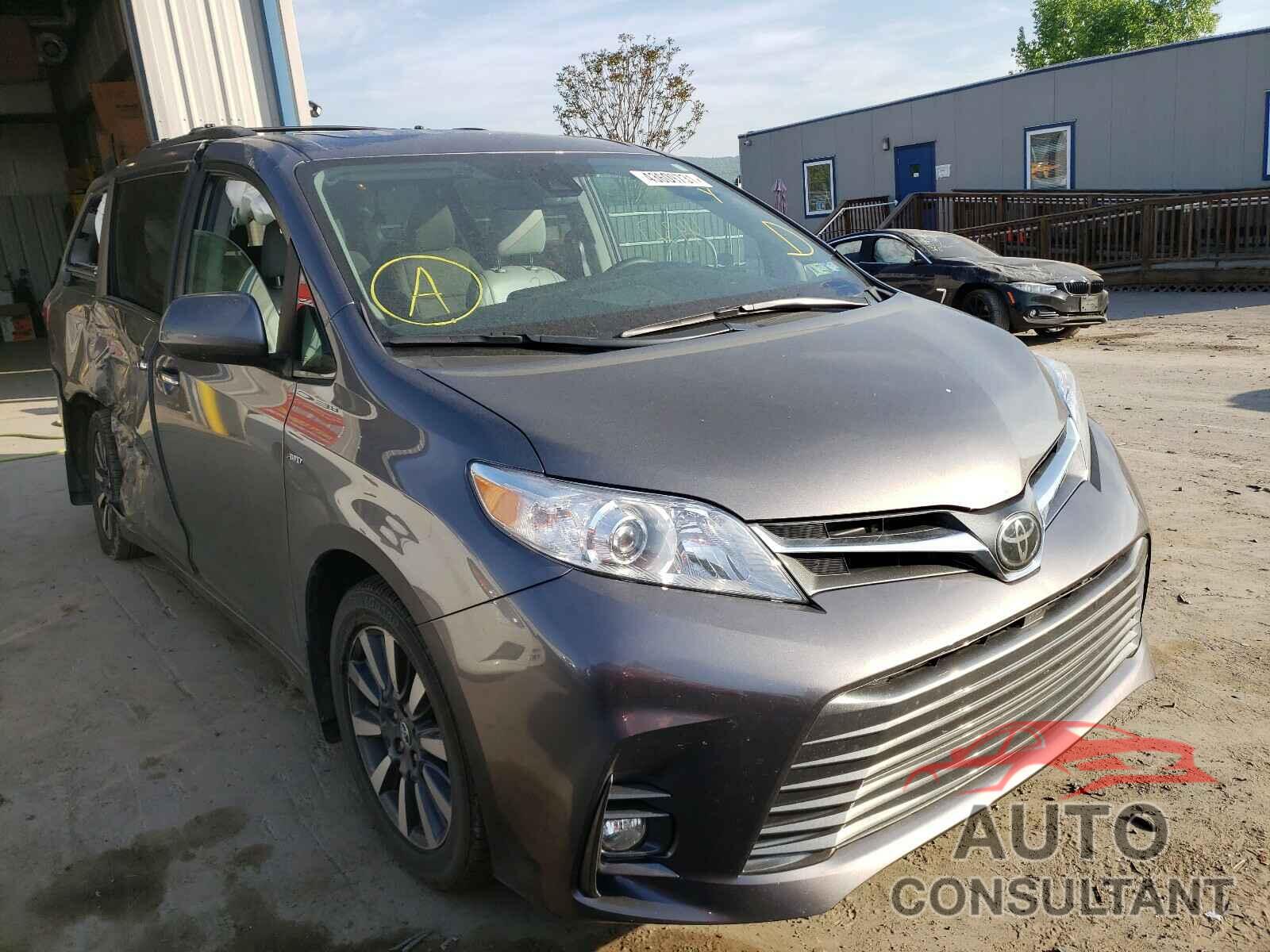 TOYOTA SIENNA 2018 - 5TDDZ3DC4JS198593