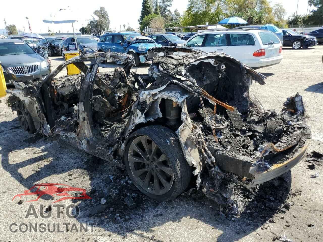TESLA MODEL S 2019 - 5YJSA1E27KF313699
