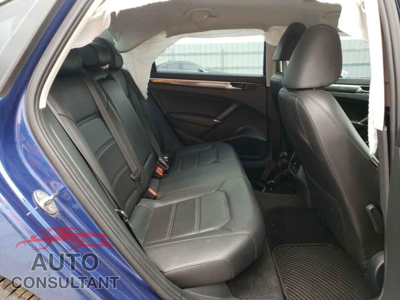 VOLKSWAGEN PASSAT 2016 - 1VWBS7A34GC011657