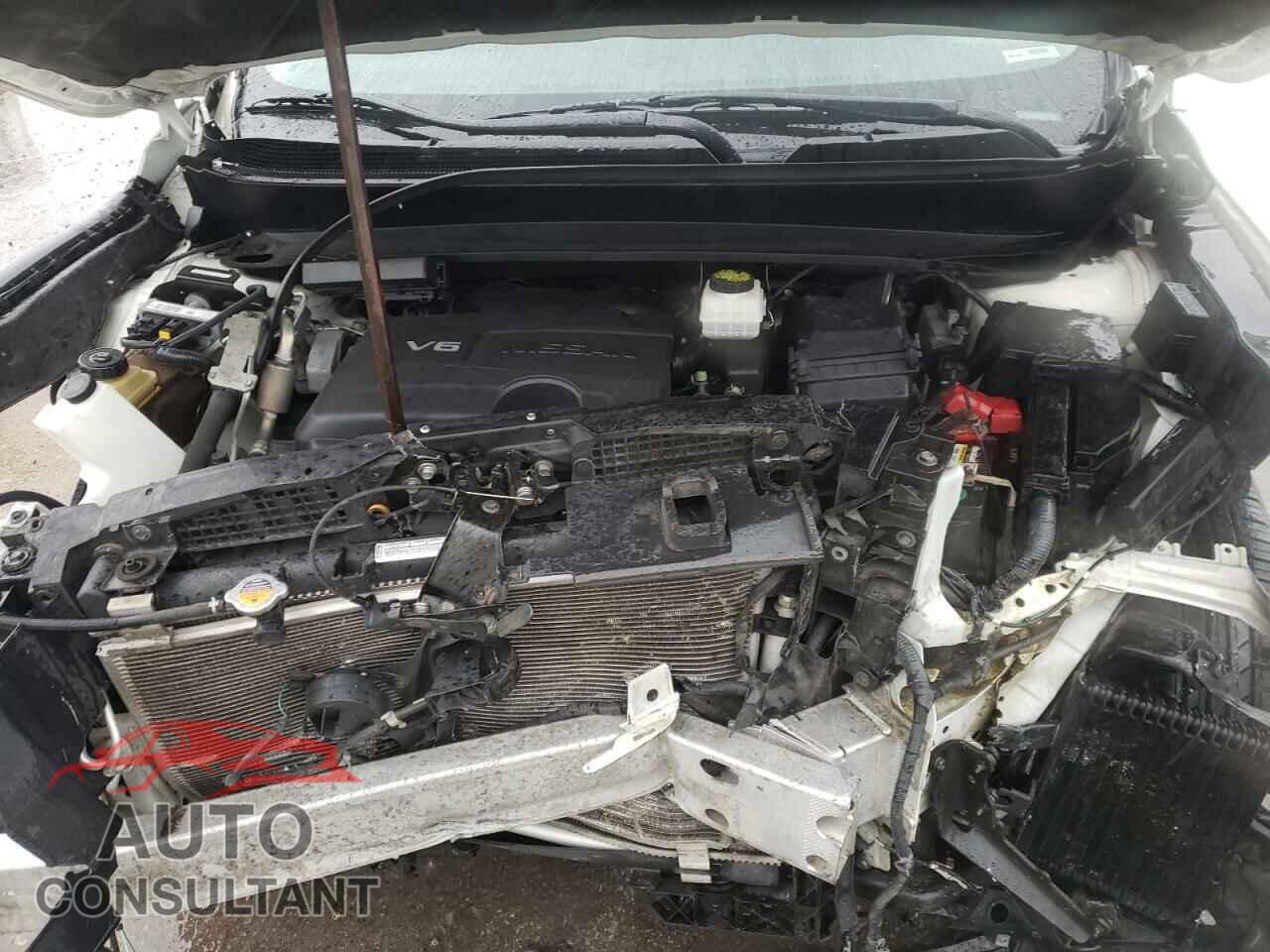 NISSAN PATHFINDER 2017 - 5N1DR2MM8HC650801