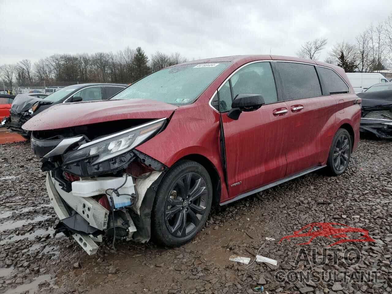 TOYOTA SIENNA 2021 - 5TDXRKEC5MS013851