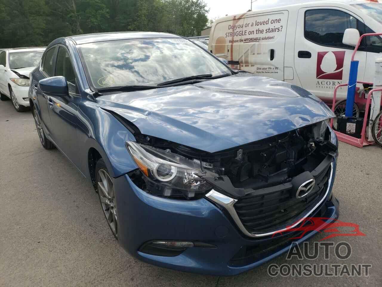 MAZDA 3 2018 - 3MZBN1V31JM241855