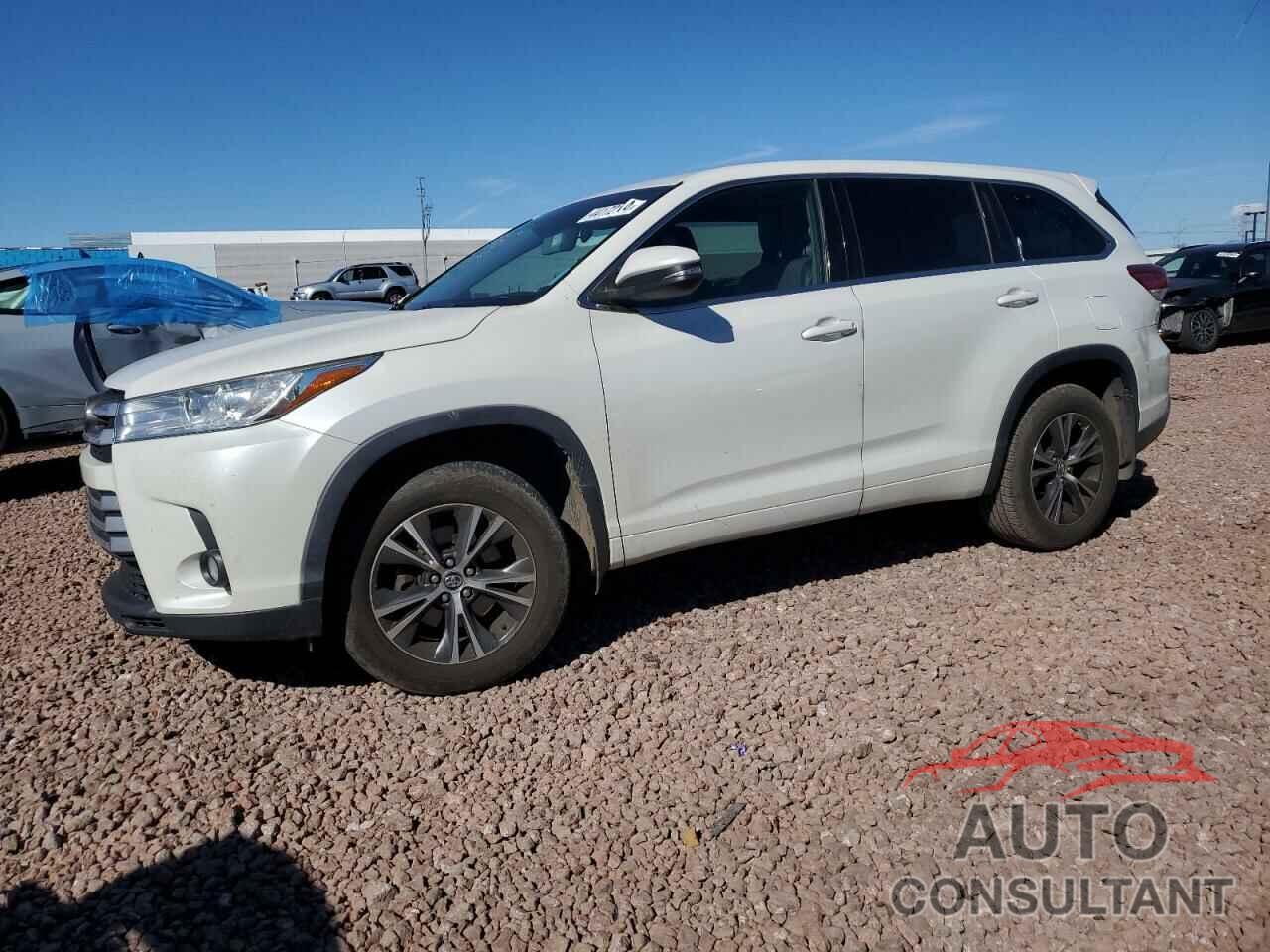 TOYOTA HIGHLANDER 2018 - 5TDBZRFH2JS900400