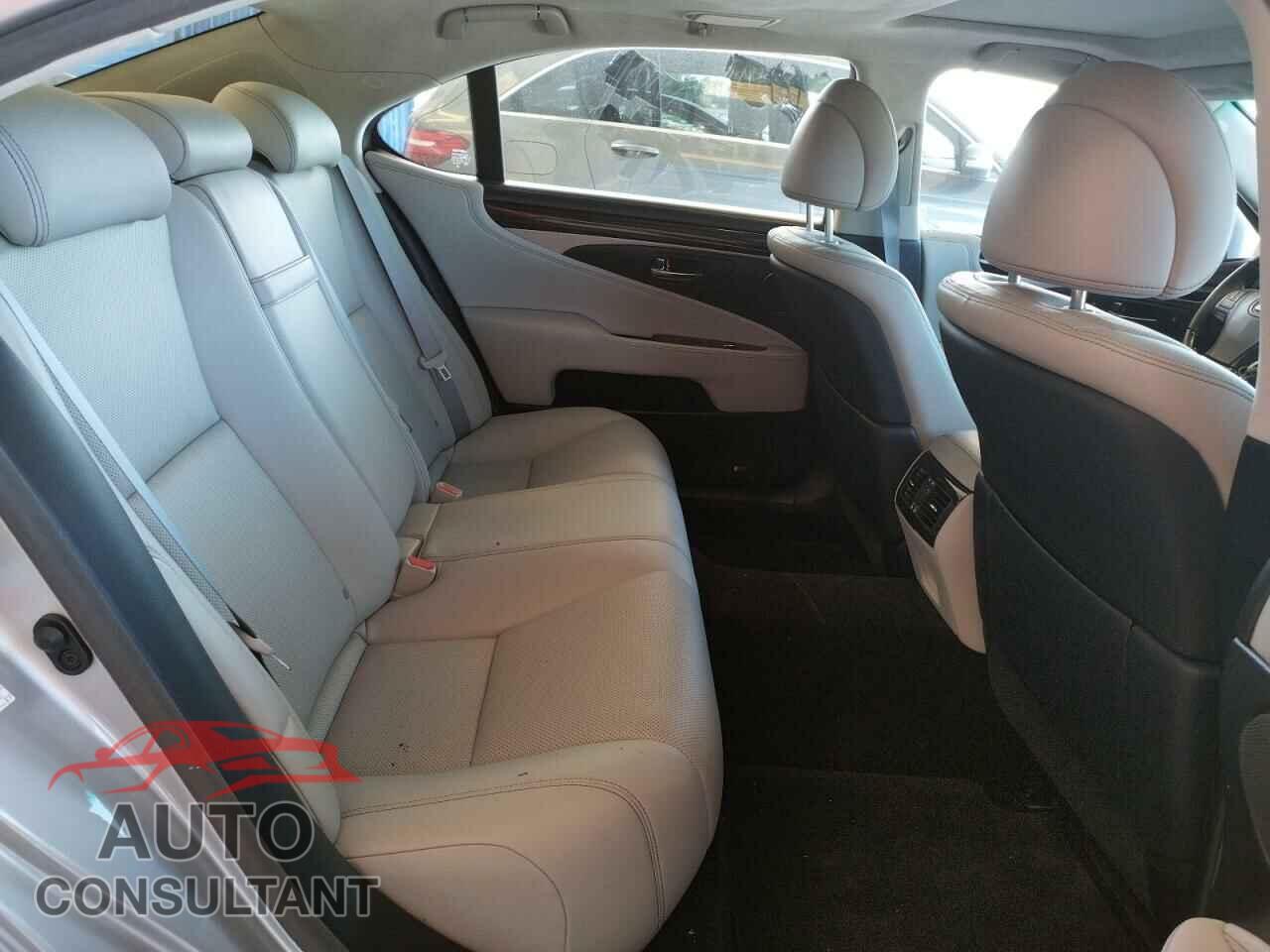 LEXUS LS460 2017 - JTHGL5EF4H5057847
