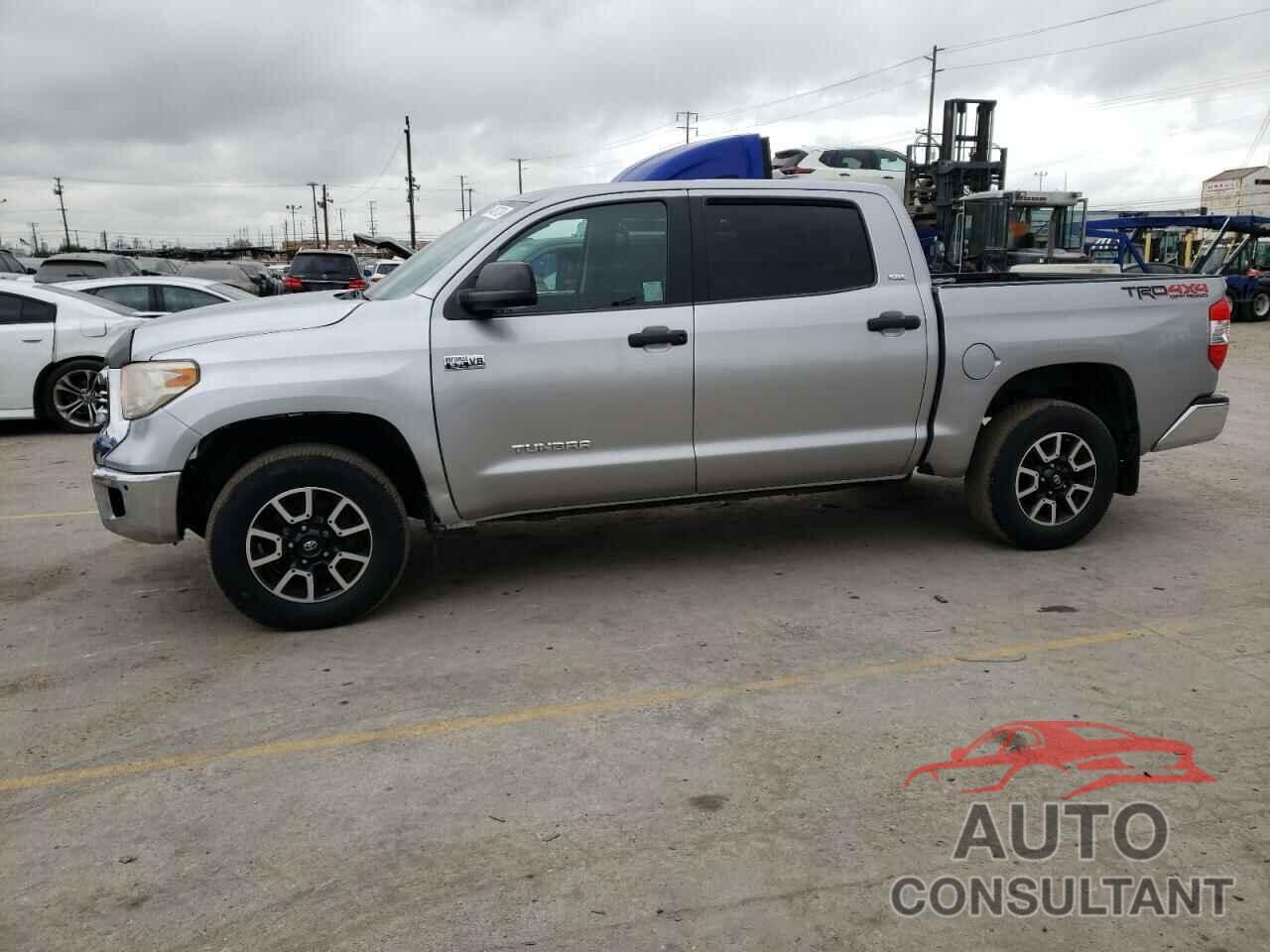 TOYOTA TUNDRA 2017 - 5TFDY5F13HX661192