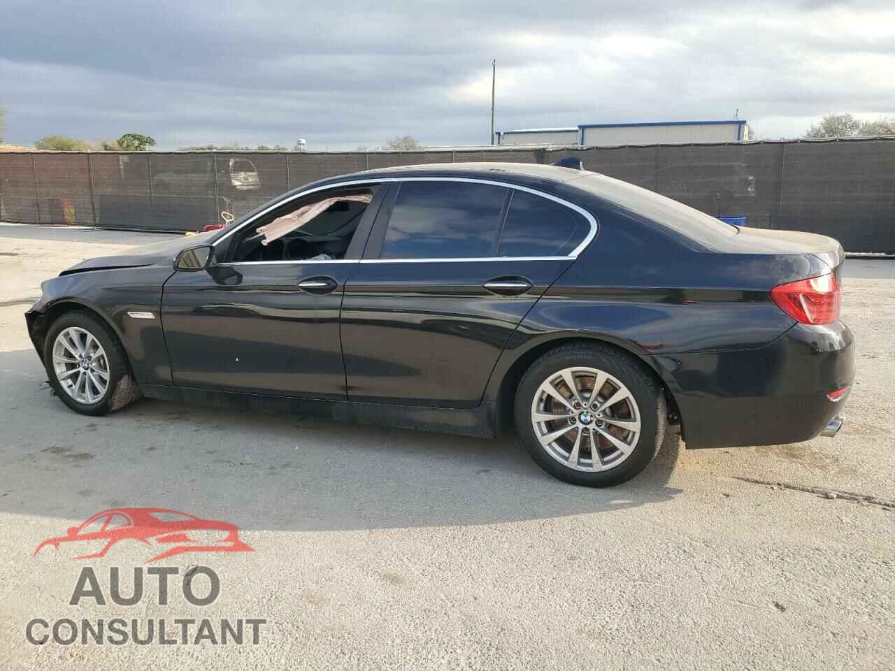 BMW 5 SERIES 2015 - WBA5A5C59FD522454