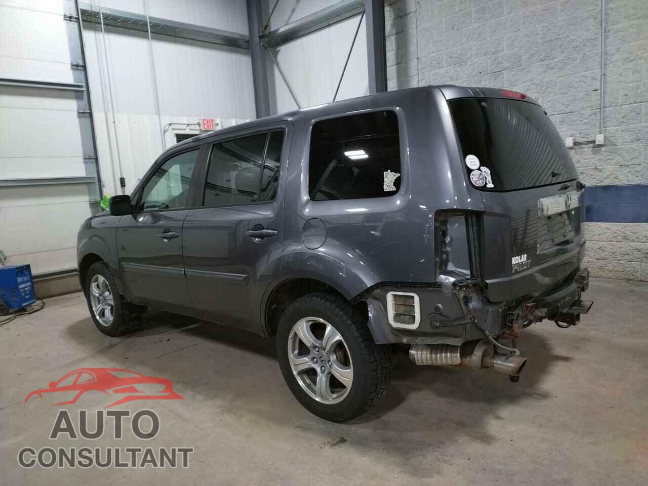 HONDA PILOT 2015 - 5FNYF4H51FB060016