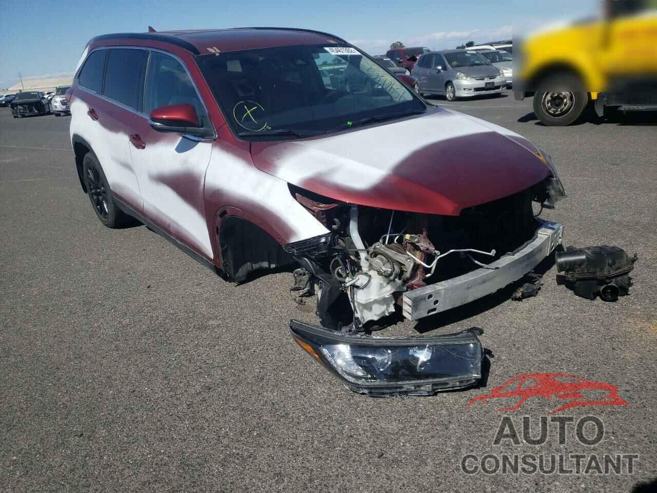 TOYOTA HIGHLANDER 2019 - 5TDJZRFH2KS944572