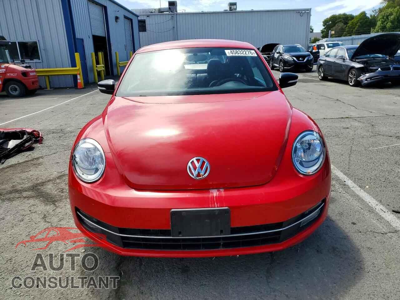 VOLKSWAGEN BEETLE 2012 - 3VWVA7AT3CM609313