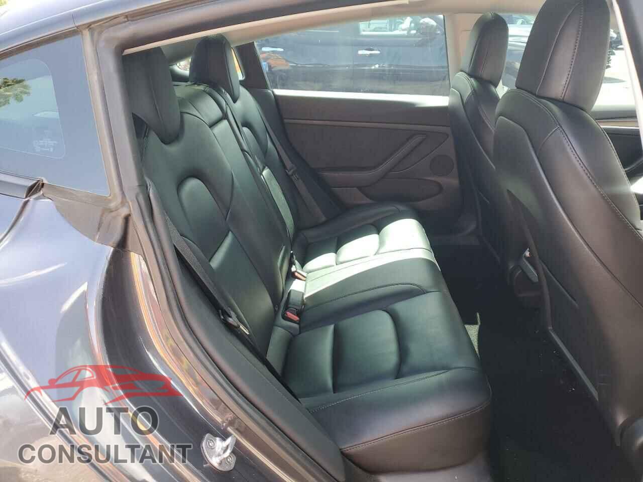 TESLA MODEL 3 2022 - 5YJ3E1EC8NF180313