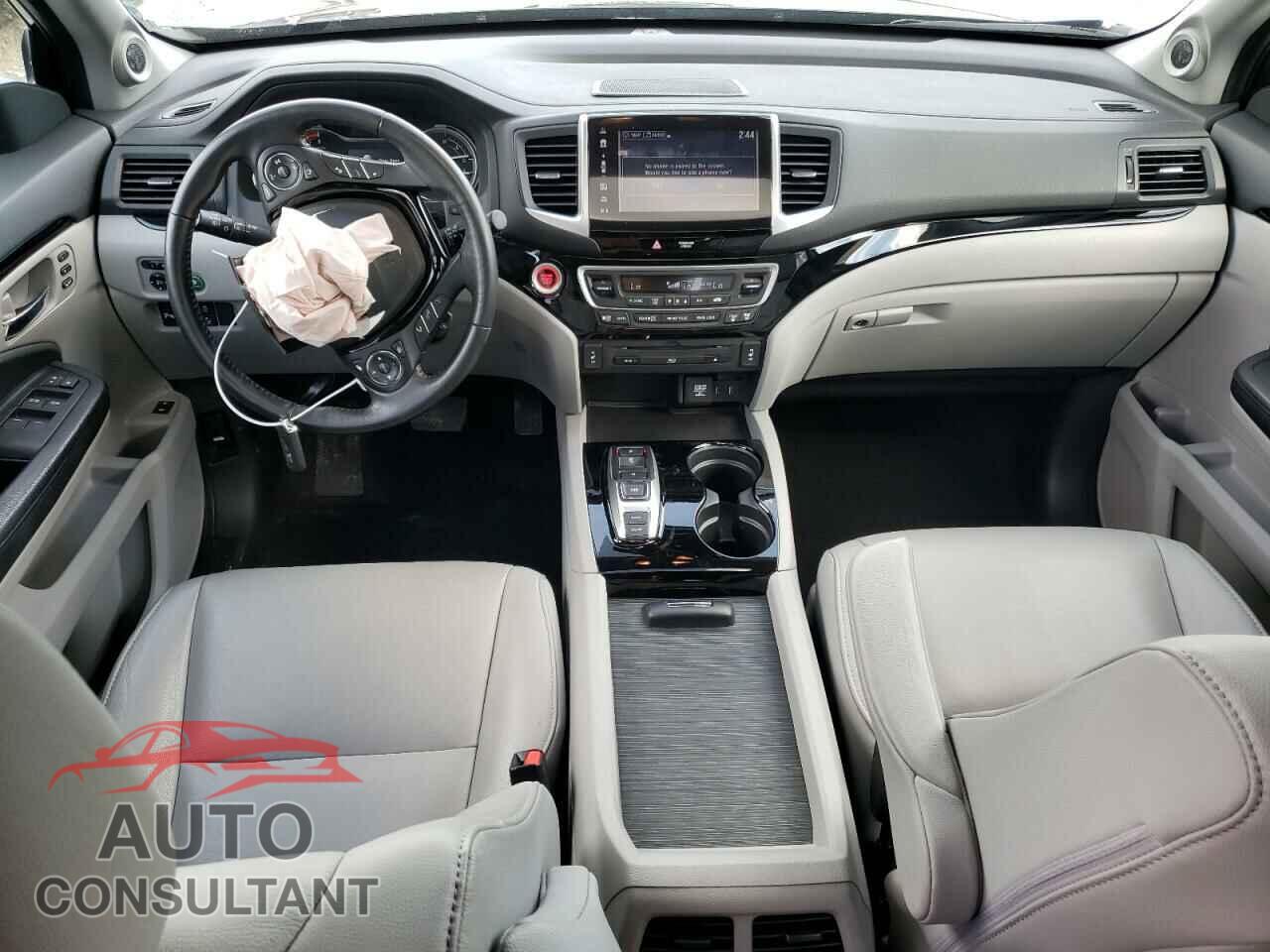 HONDA PILOT 2017 - 5FNYF5H98HB007521