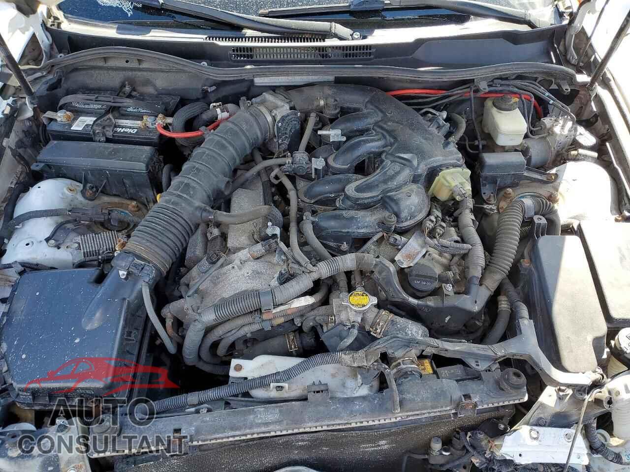 LEXUS IS 2011 - JTHCF5C23B5051969