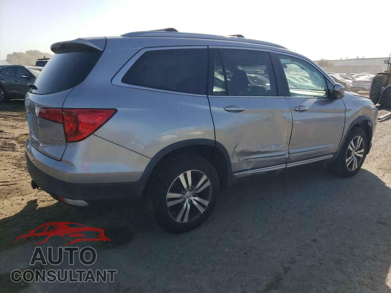 HONDA PILOT 2017 - 5FNYF6H62HB021300