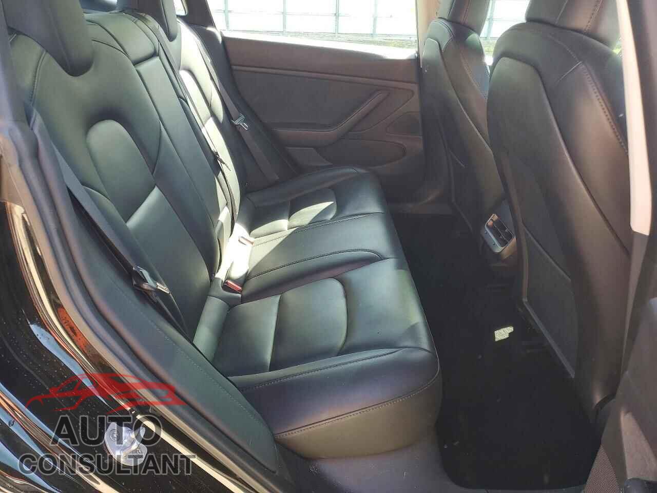 TESLA MODEL 3 2019 - 5YJ3E1EA3KF306636