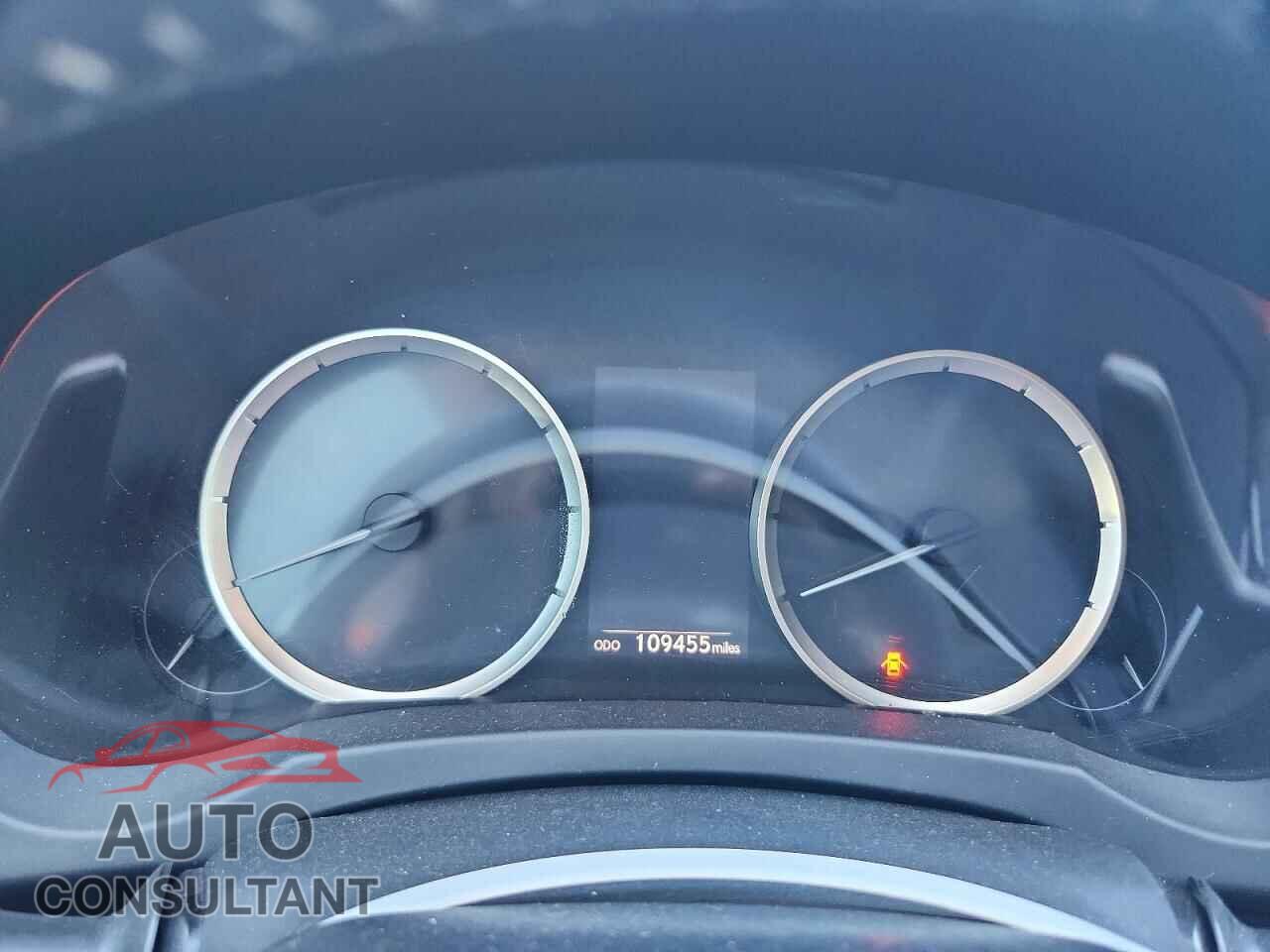 LEXUS IS 2016 - JTHBA1D28G5024310
