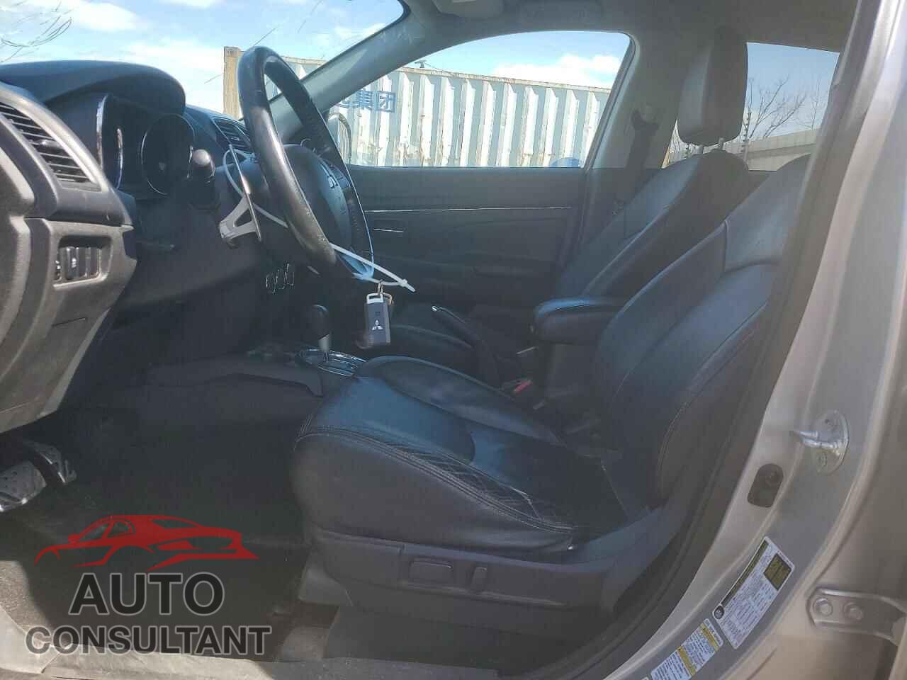 MITSUBISHI OUTLANDER 2015 - 4A4AR4AW4FE031809